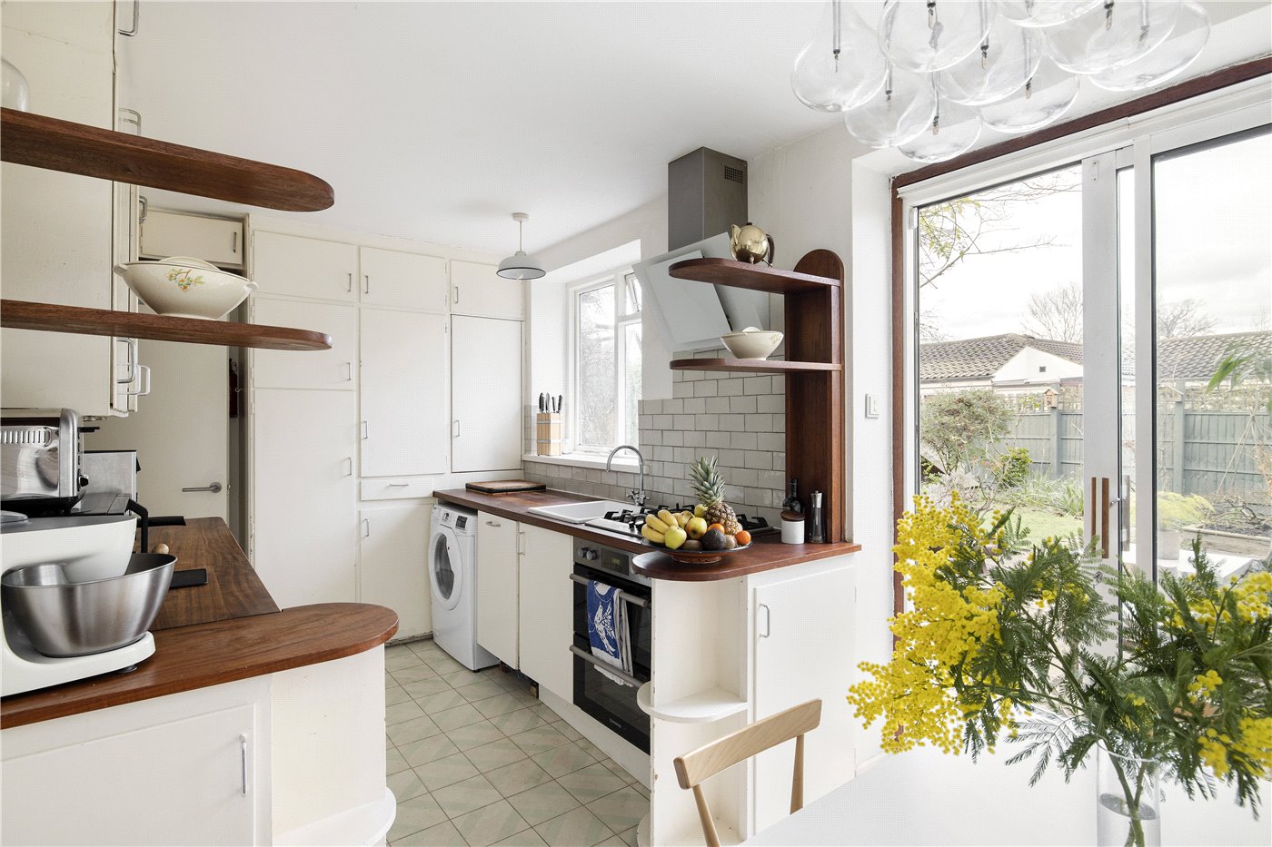 Eat-In Kitchen